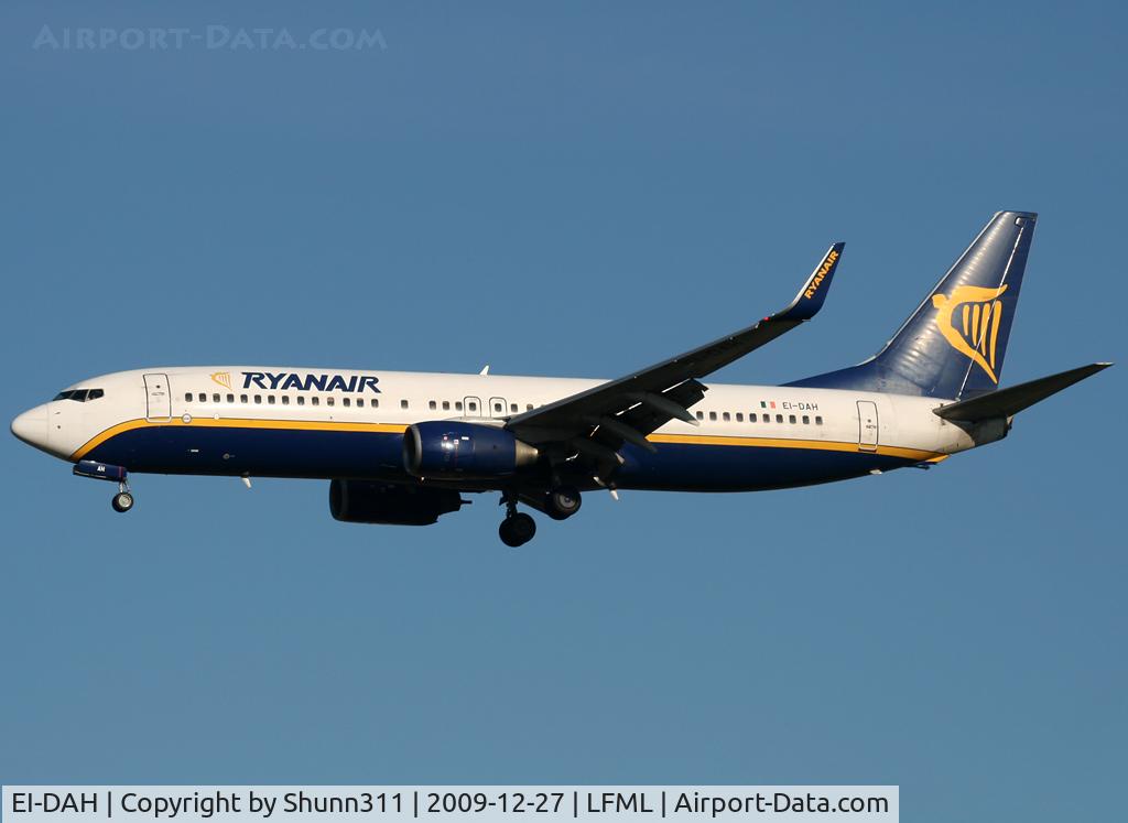 EI-DAH, 2003 Boeing 737-8AS C/N 33546, Landing rwy 31R