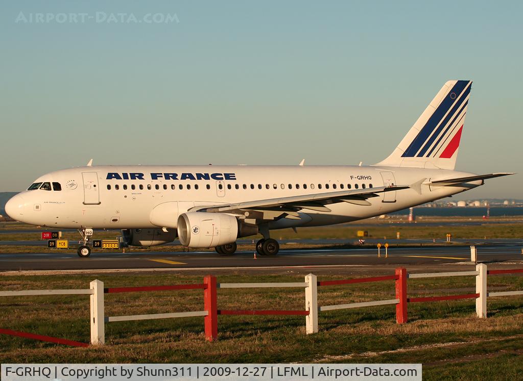 F-GRHQ, 2000 Airbus A319-111 C/N 1404, Lining up rwy 31R