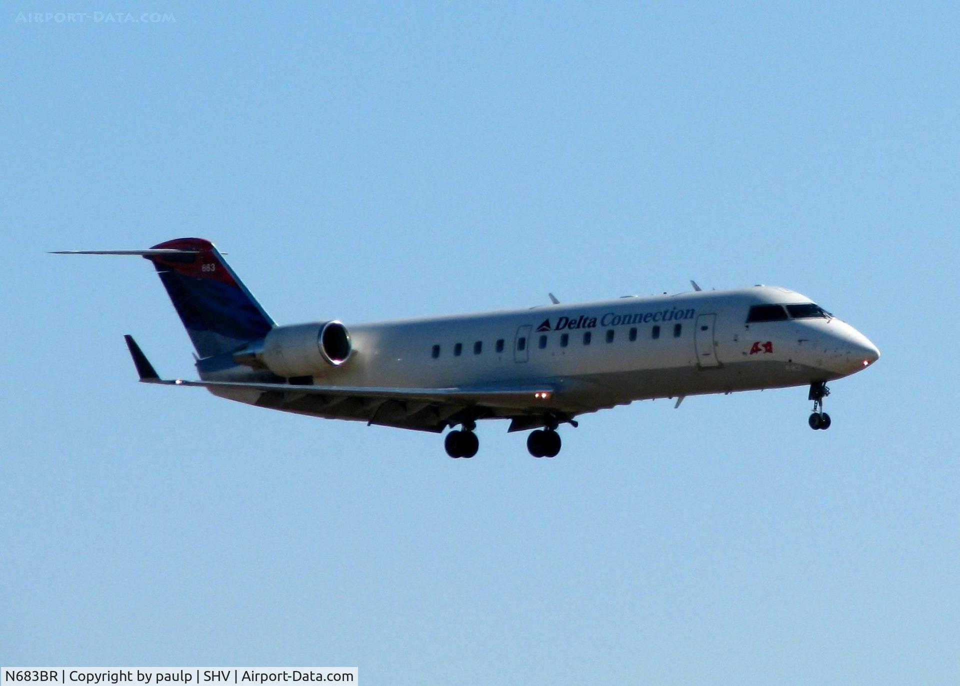 N683BR, 2002 Bombardier CRJ-200ER (CL-600-2B19) C/N 7692, Landing at Shreveport Regional.