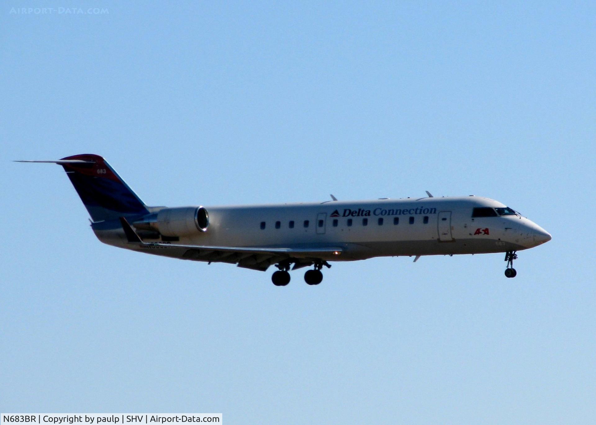 N683BR, 2002 Bombardier CRJ-200ER (CL-600-2B19) C/N 7692, Landing at Shreveport Regional.
