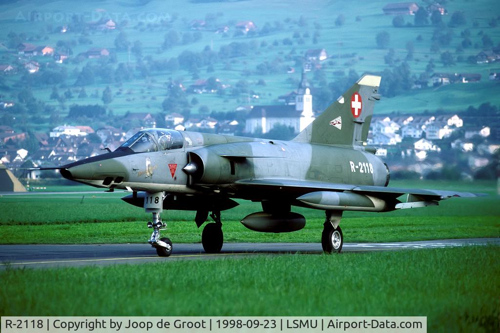R-2118, Dassault Mirage IIIRS C/N 17-26-150/1038, The Mirage shows its 