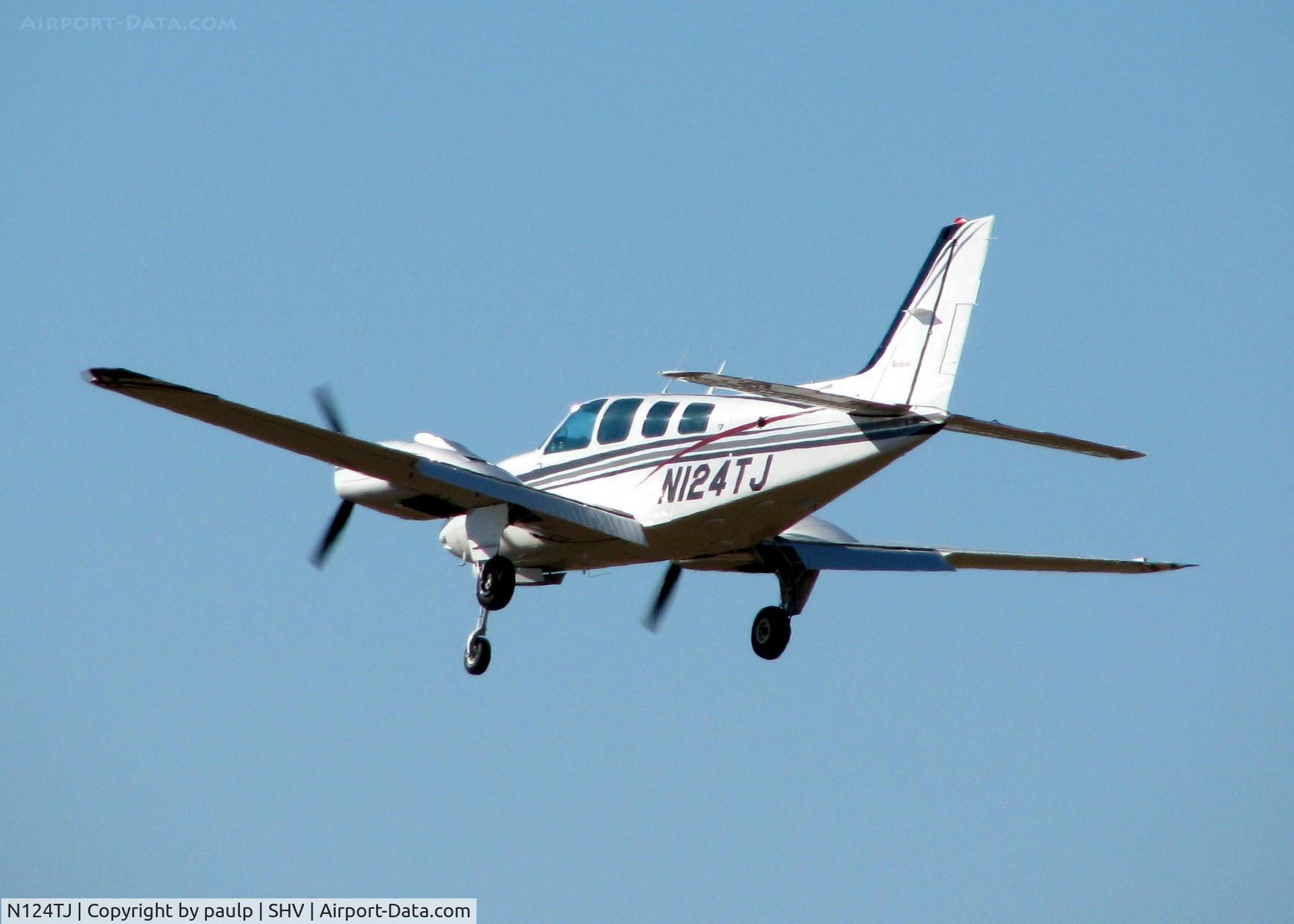 N124TJ, 1978 Beech 58 Baron C/N TH-923, Landing on 23 at Shreveport Regional.