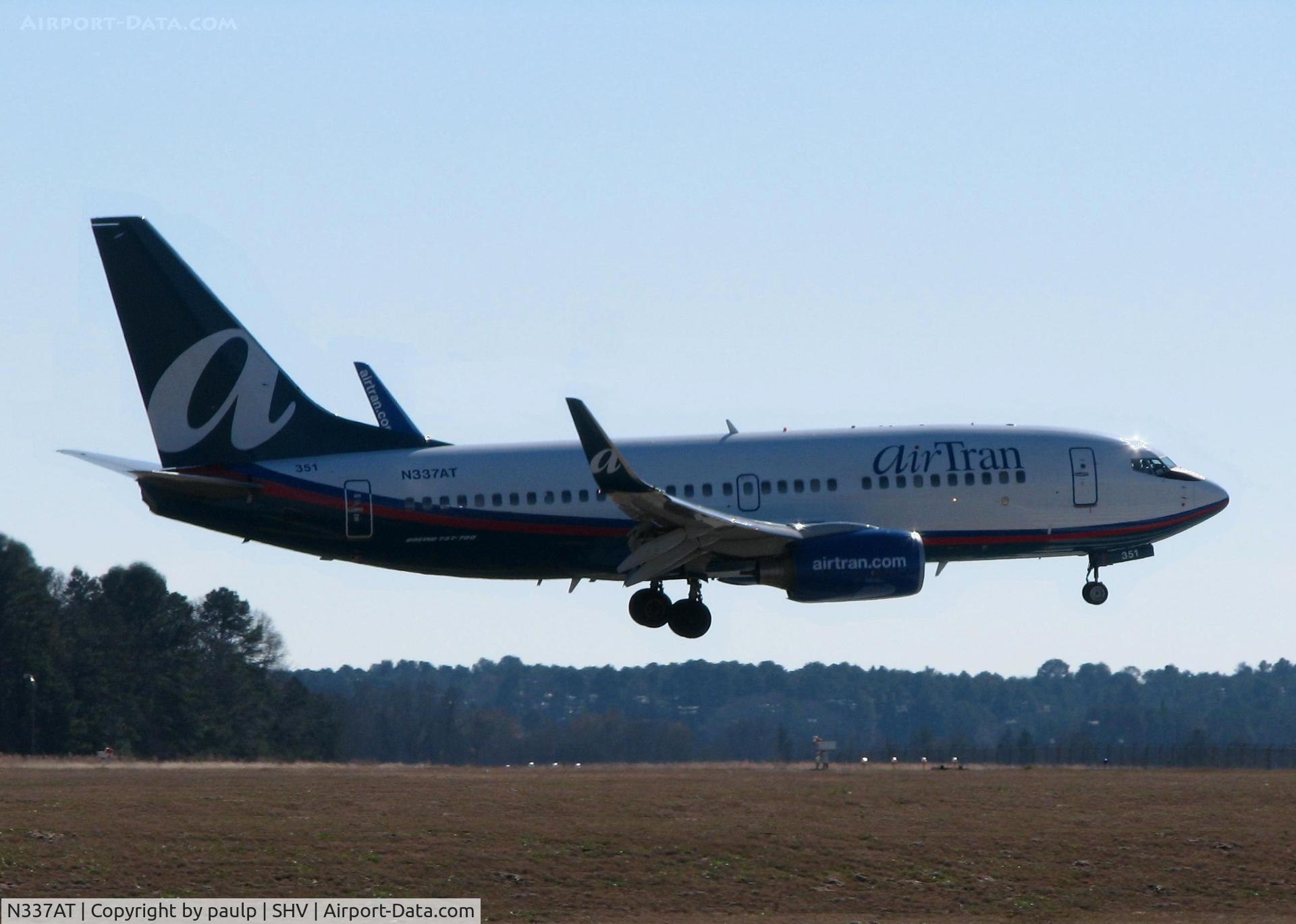 N337AT, 2008 Boeing 737-7BD C/N 36717, About to touch down on runway 23 at the Shreveport Regional airport. This was a charter from Atlanta for the Independence Bowl with the Georgia Bulldogs beating  Texas A & M.