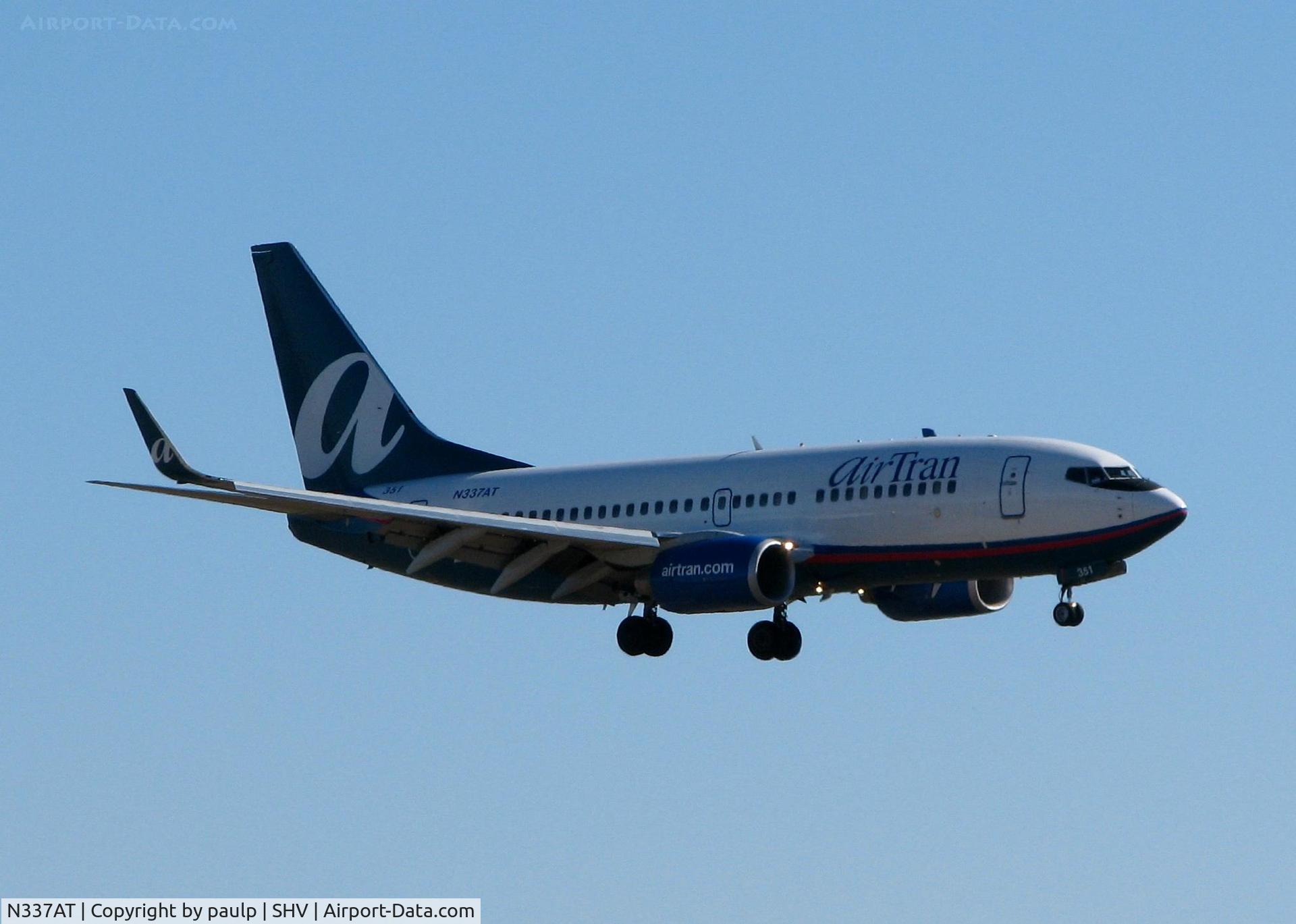 N337AT, 2008 Boeing 737-7BD C/N 36717, About to touch down on runway 23 at the Shreveport Regional airport. This was a charter from Atlanta for the Independence Bowl with the Georgia Bulldogs beating Texas A & M.