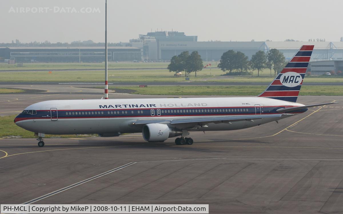 PH-MCL, 1992 Boeing 767-31A/ER C/N 26469, Taxiing out for departure.