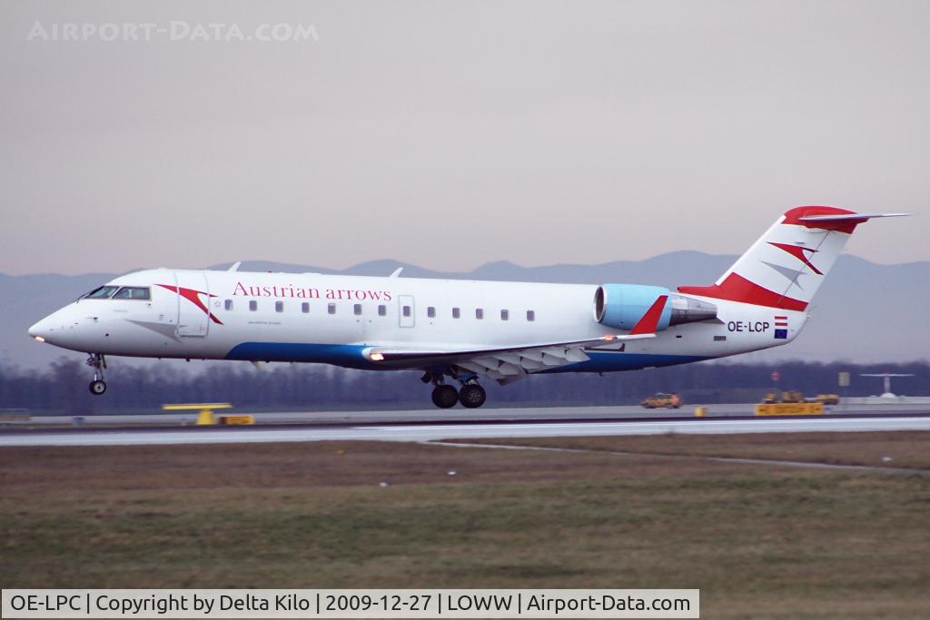 OE-LPC, 2002 Boeing 777-2Z9/ER C/N 29313, AUSTRIAN ARROWS