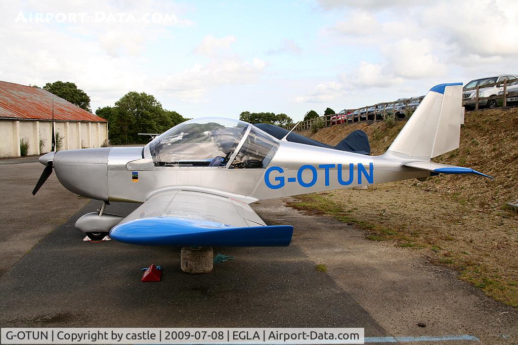 G-OTUN, 2002 Aerotechnik EV-97 Eurostar C/N PFA 315-13865, seen @ Bodmin