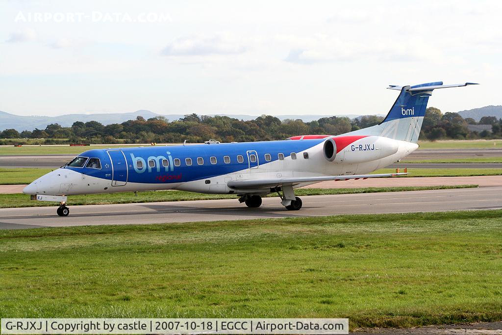 G-RJXJ, 2001 Embraer ERJ-135ER (EMB-135ER) C/N 145473, seen @ Manchester