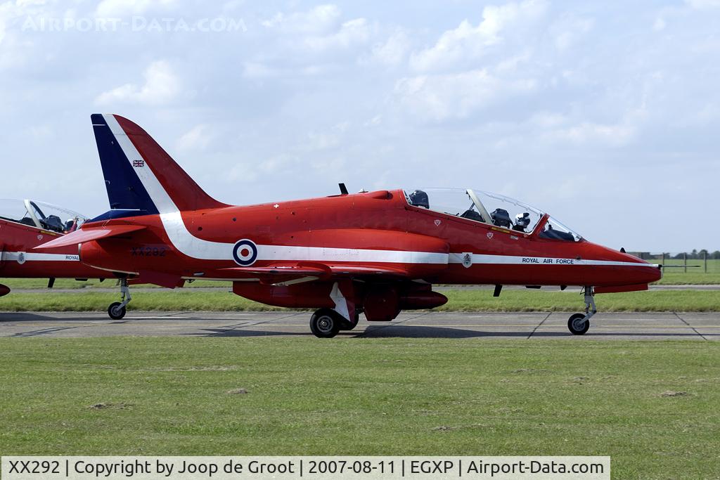 XX292, 1979 Hawker Siddeley Hawk T.1W C/N 119/312117, After a local display the Reds returned to their home base.
