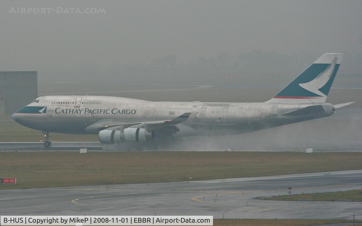 B-HUS, 1991 Boeing 747-444/BCF C/N 25152, Landing.... spray everywhere.