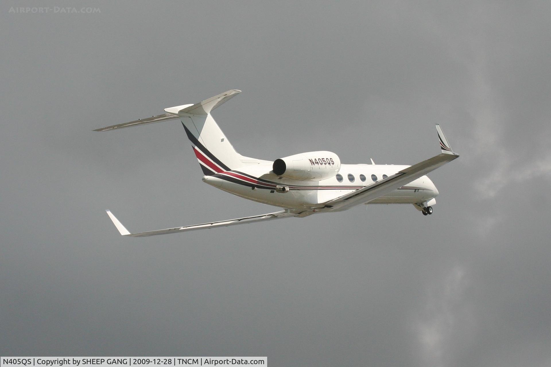 N405QS, 2006 Gulfstream Aerospace GIV-X (G450) C/N 4054, N405QS cleaning up there act