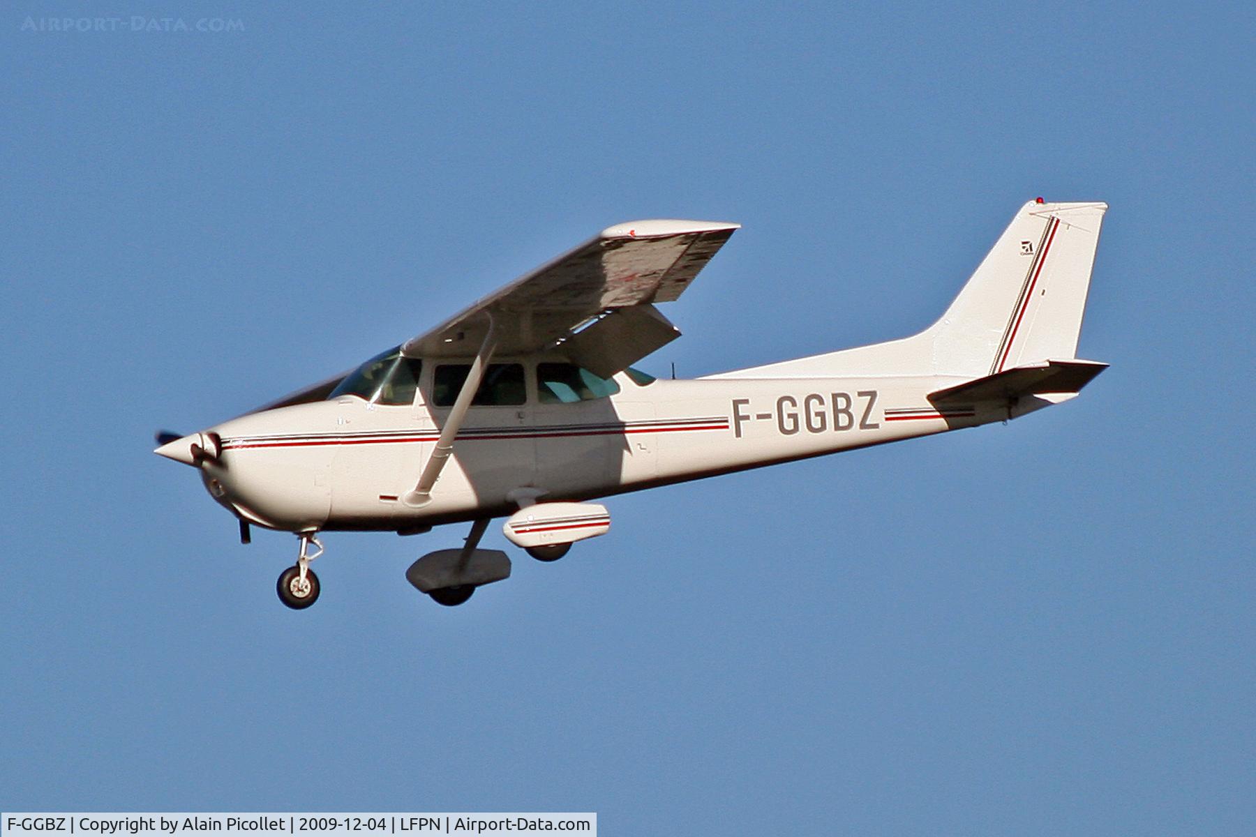 F-GGBZ, Reims F172N Skyhawk C/N 172-68486, flying