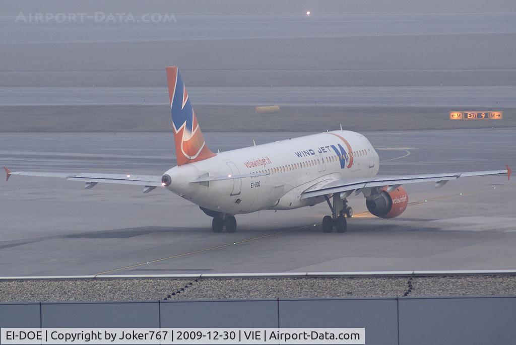 EI-DOE, Airbus A320-211 C/N 215, Windjet Airbus A320-211