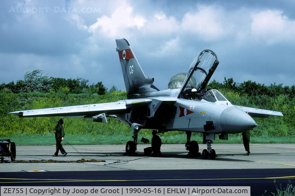 ZE755, 1988 Panavia Tornado F.3 C/N AS053/673/3302, One of the first deployments of RAF Tornadoes to Leeuwarden took place in 1990. 5 Sq was operating out of the old TCA line