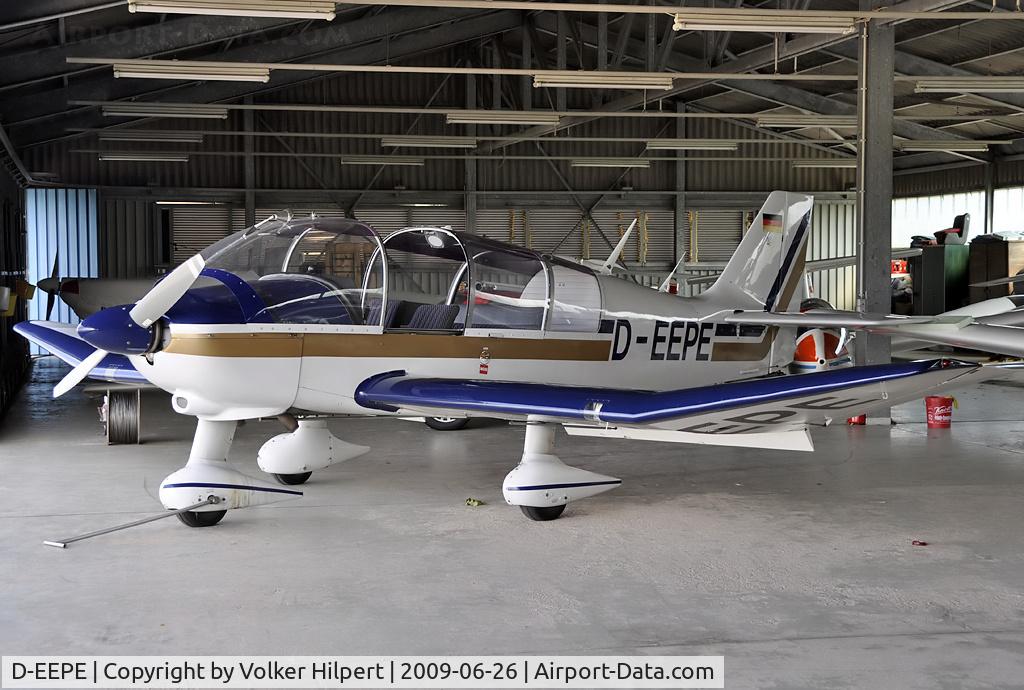 D-EEPE, Robin DR-400-180R Remorqueur Regent C/N 1222, DR400-180