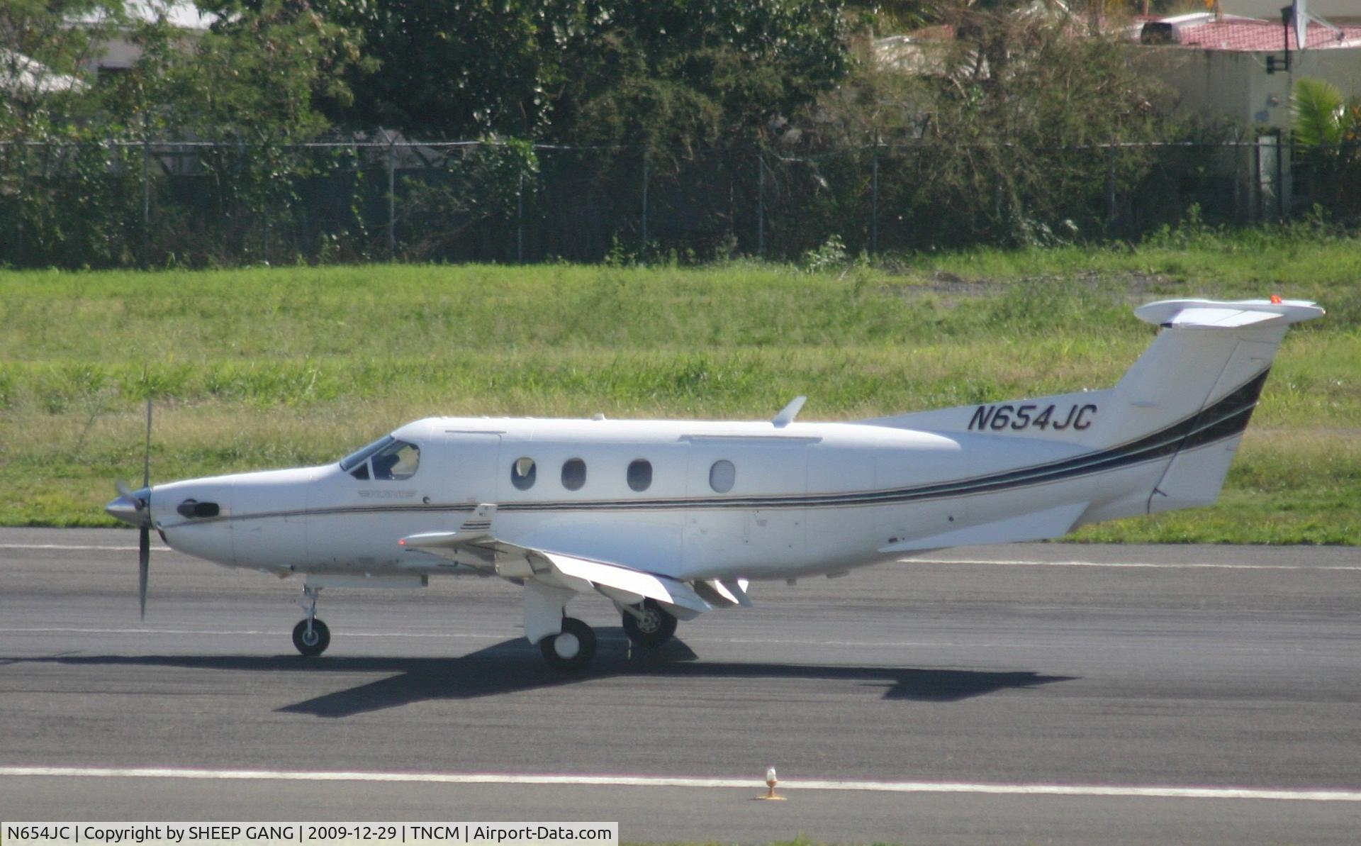 N654JC, 2002 Pilatus PC-12/45 C/N 437, N654JC on the ground at TNCM