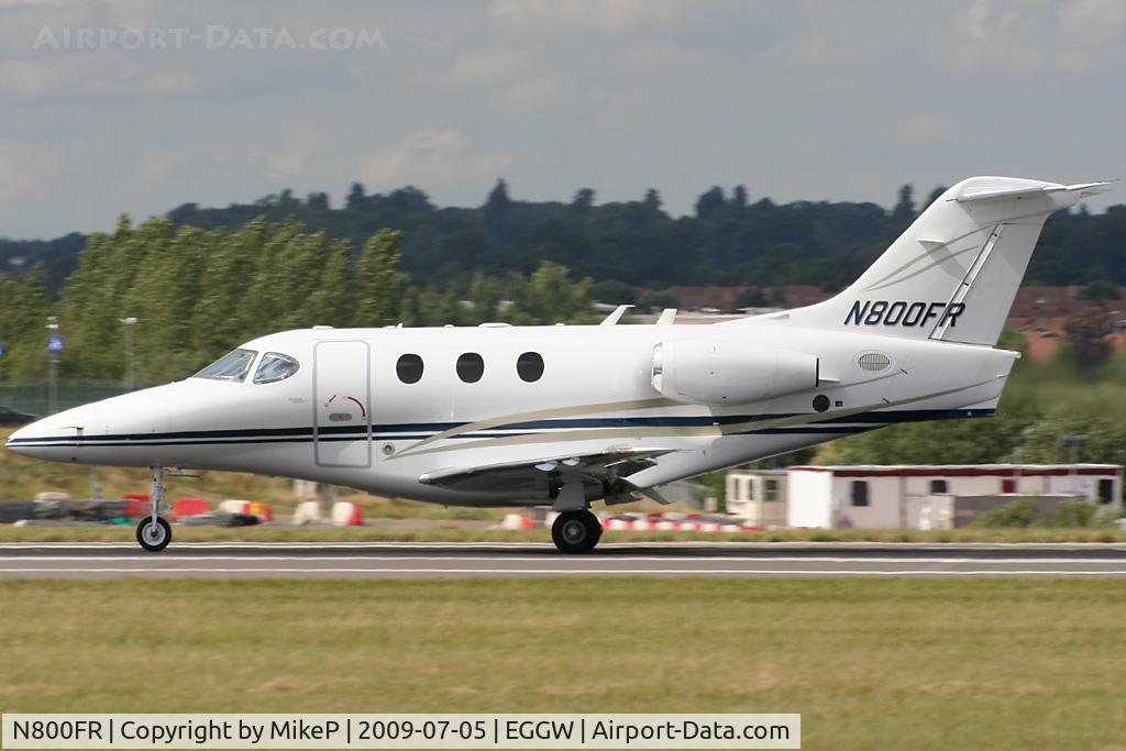 N800FR, 2004 Raytheon 390 Premier I C/N RB-97, 26 arrival at Luton.