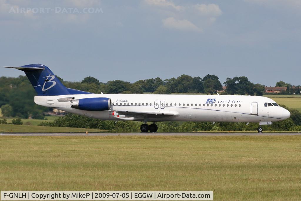 F-GNLH, 1991 Fokker 100 (F-28-0100) C/N 11311, Backtracking Runway 26.