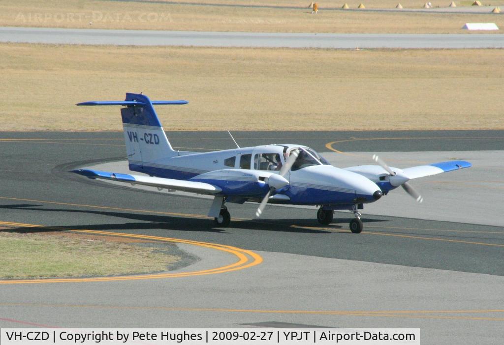 VH-CZD, 2004 Piper PA-44-180 Seminole Seminole C/N 4496189, VH-CZD Pa44 at Jandakot, WA