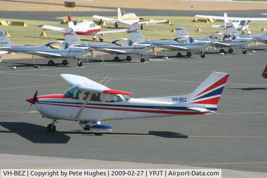 VH-BEZ, 1977 Cessna 172N C/N 17268583, VH-BEZ Cessna 172 at Jandakot, WA
