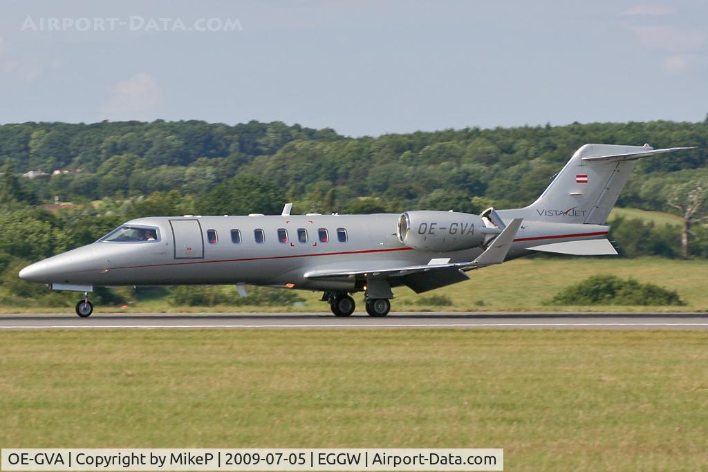 OE-GVA, 2007 Learjet 40XR C/N 45-2079, Runway 26 arrival.