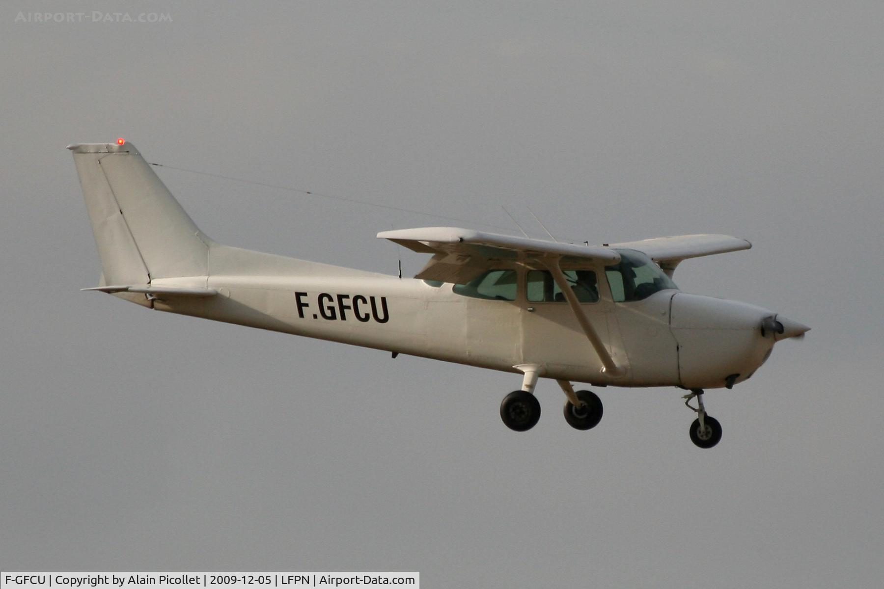F-GFCU, Reims F172N Skyhawk C/N 172-69612, landing at LFPN