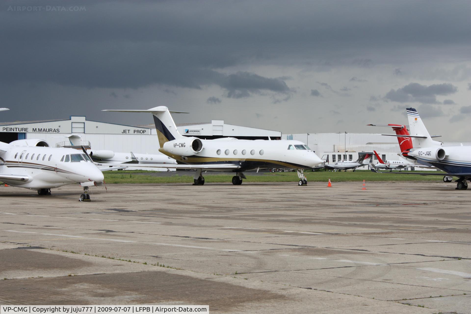 VP-CMG, 1997 Gulfstream Aerospace G-V C/N 519, on transit at Le Bourget
