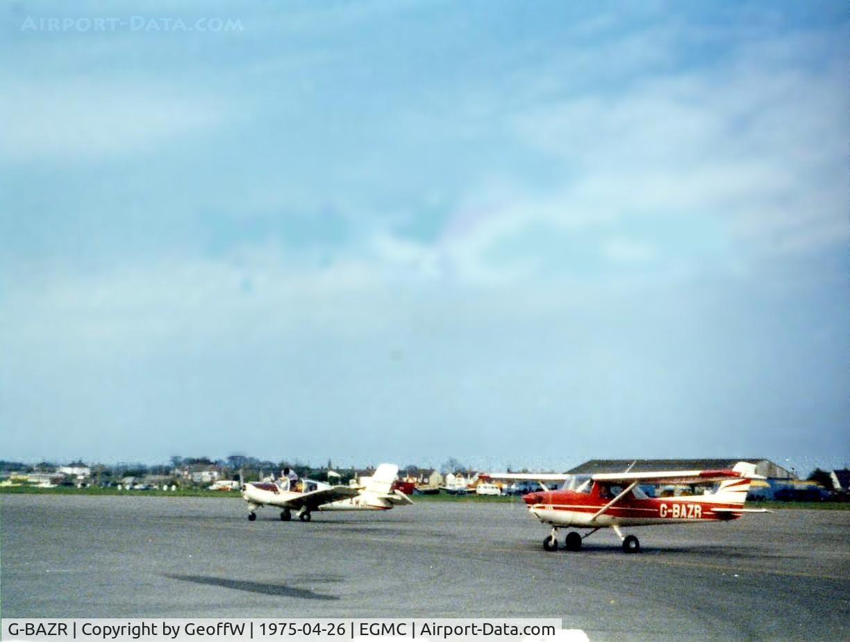 G-BAZR, 1973 Reims F150L C/N 0957, Cessna F150L alongside Rallye G-AWJI Southend 1975