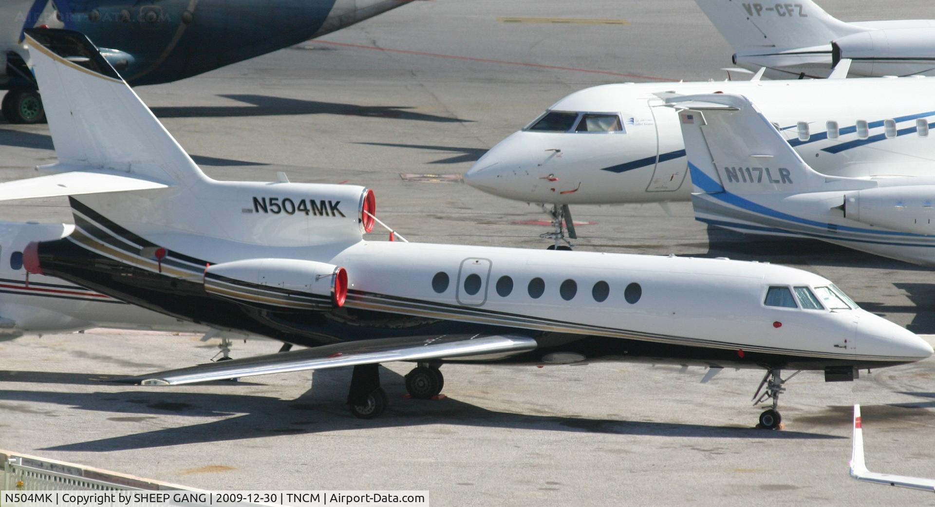 N504MK, 1990 Dassault Falcon 50 C/N 205, N504MK Park at the main ramp