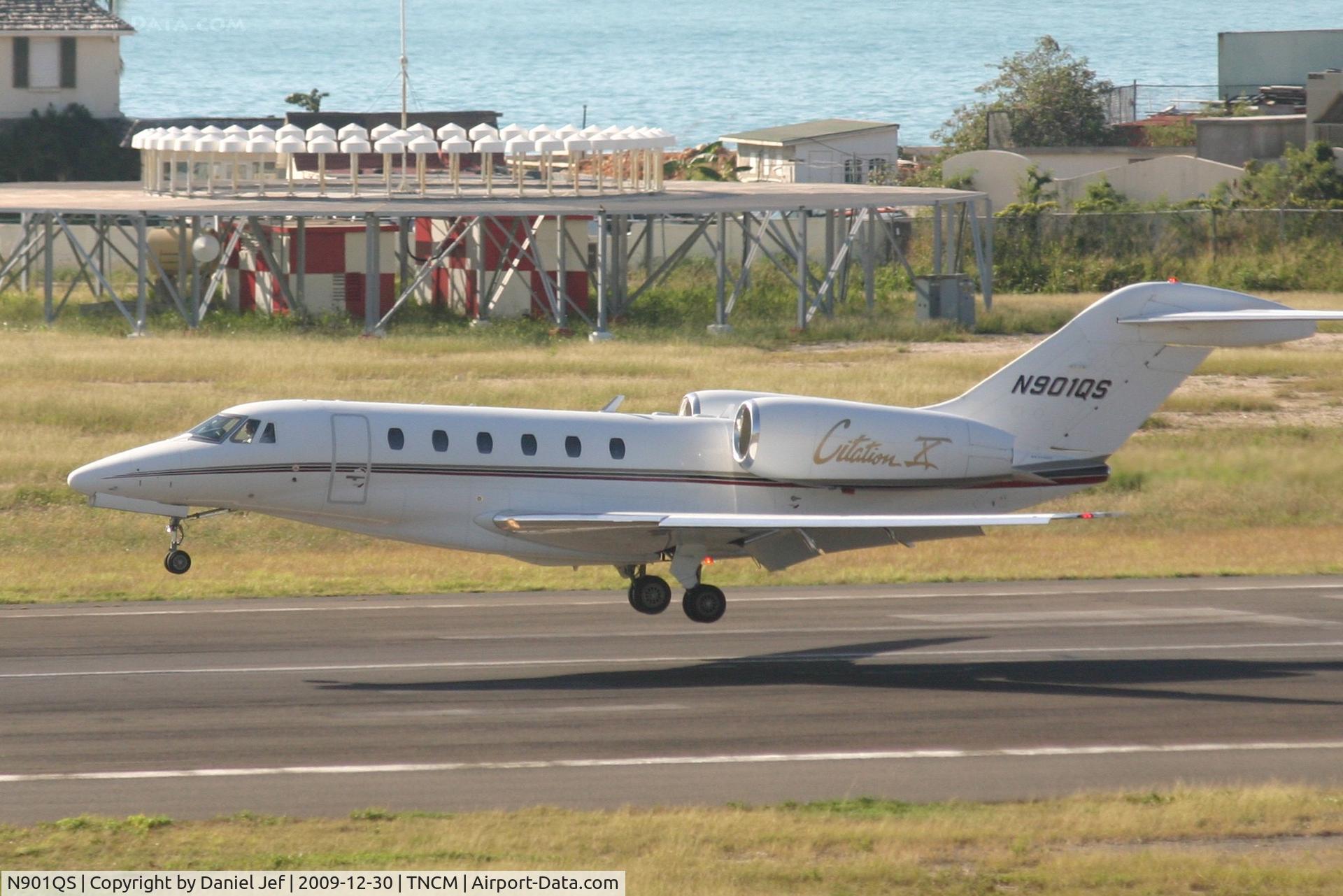 N901QS, 1999 Cessna 750 Citation X C/N 750-0102, N901QS landing at TNCM
