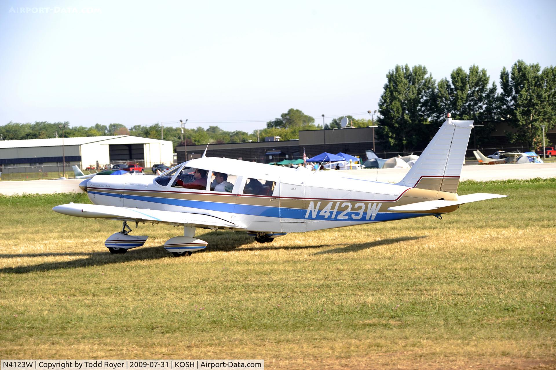 N4123W, Piper PA-32-300 Cherokee Six C/N 32-40187, EAA AIRVENTURE 2009