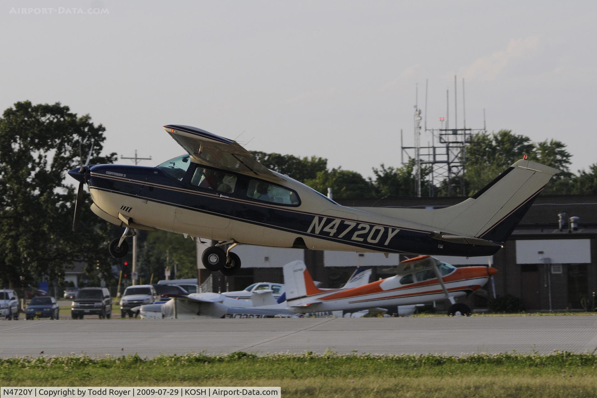 N4720Y, 1980 Cessna T210N Turbo Centurion C/N 21063992, EAA AIRVENTURE 2009
