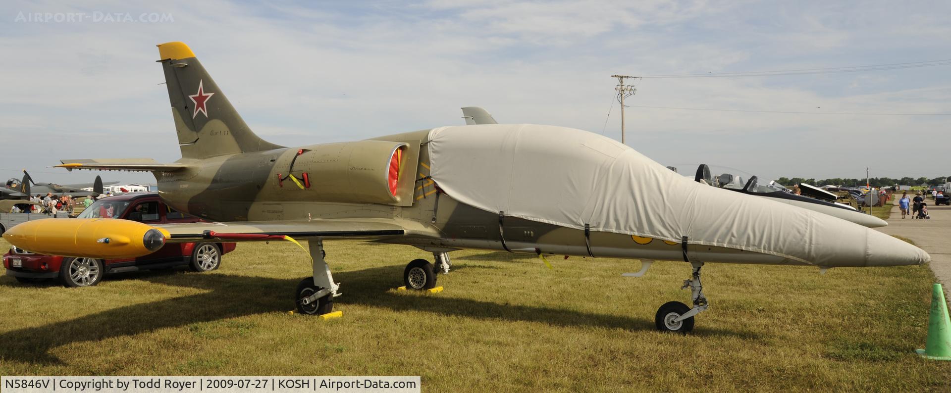 N5846V, 1984 Aero L-39C Albatros C/N 432826, EAA AIRVENTURE 2009