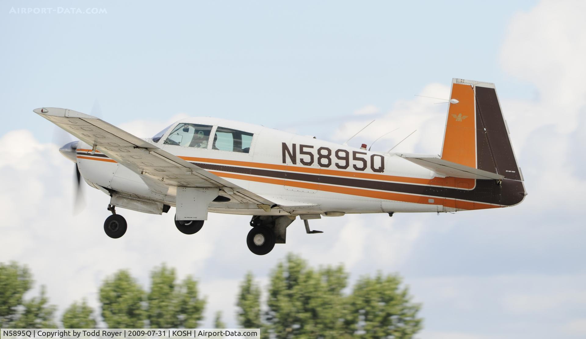 N5895Q, 1965 Mooney M20E C/N 812, EAA AIRVENTURE 2009