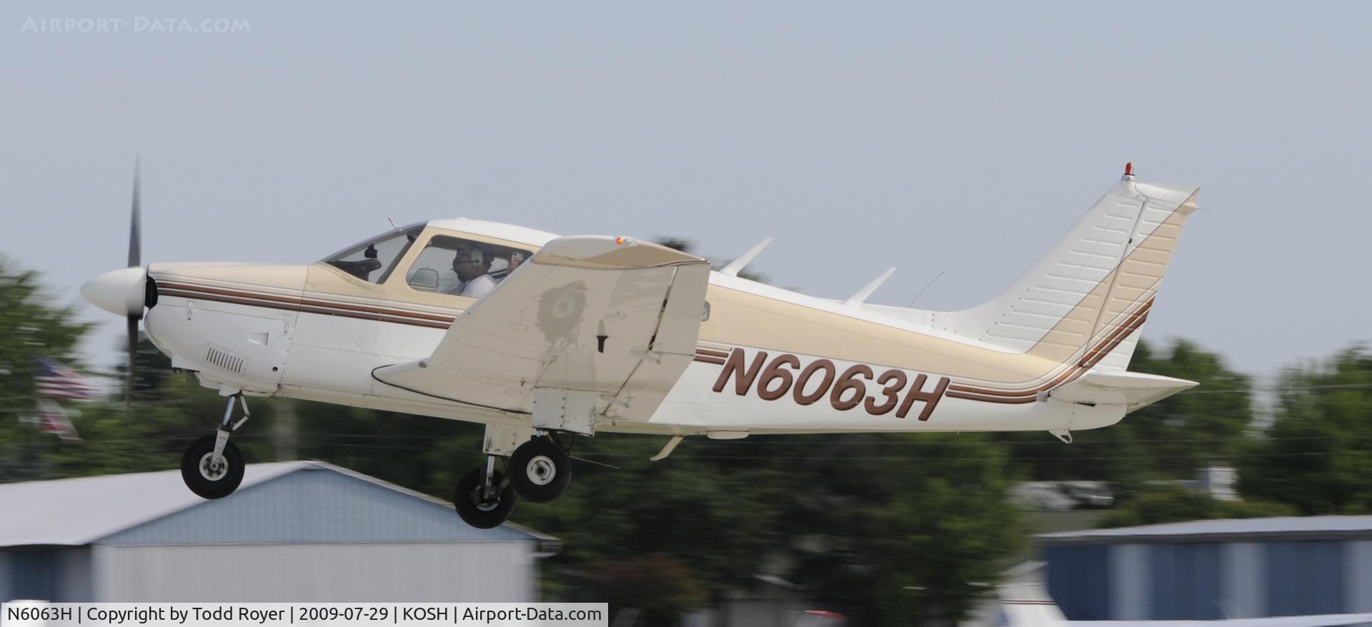 N6063H, 1977 Piper PA-28-181 Archer C/N 28-7890203, EAA AIRVENTURE 2009