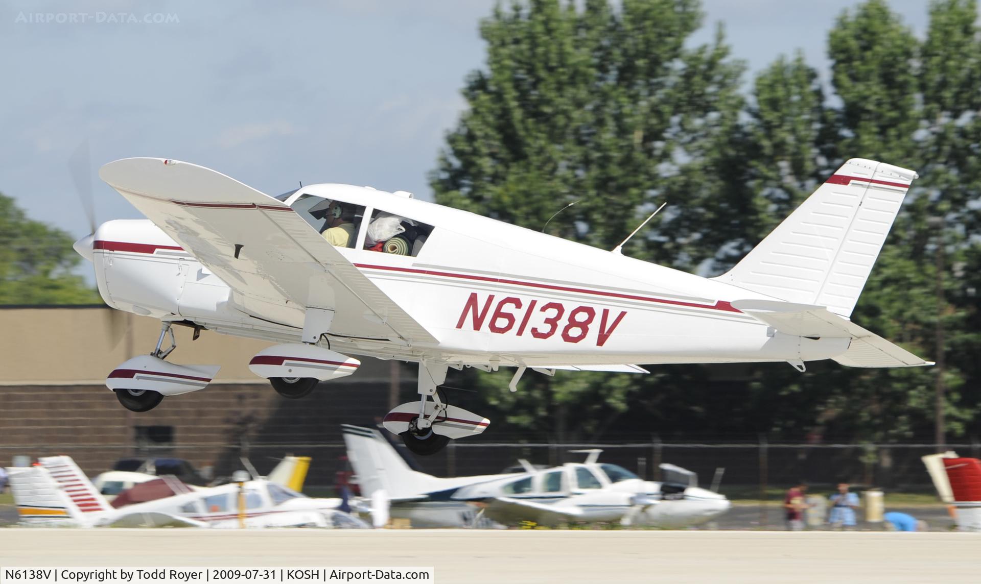 N6138V, 1968 Piper PA-28-140 C/N 28-23988, EAA AIRVENTURE 2009