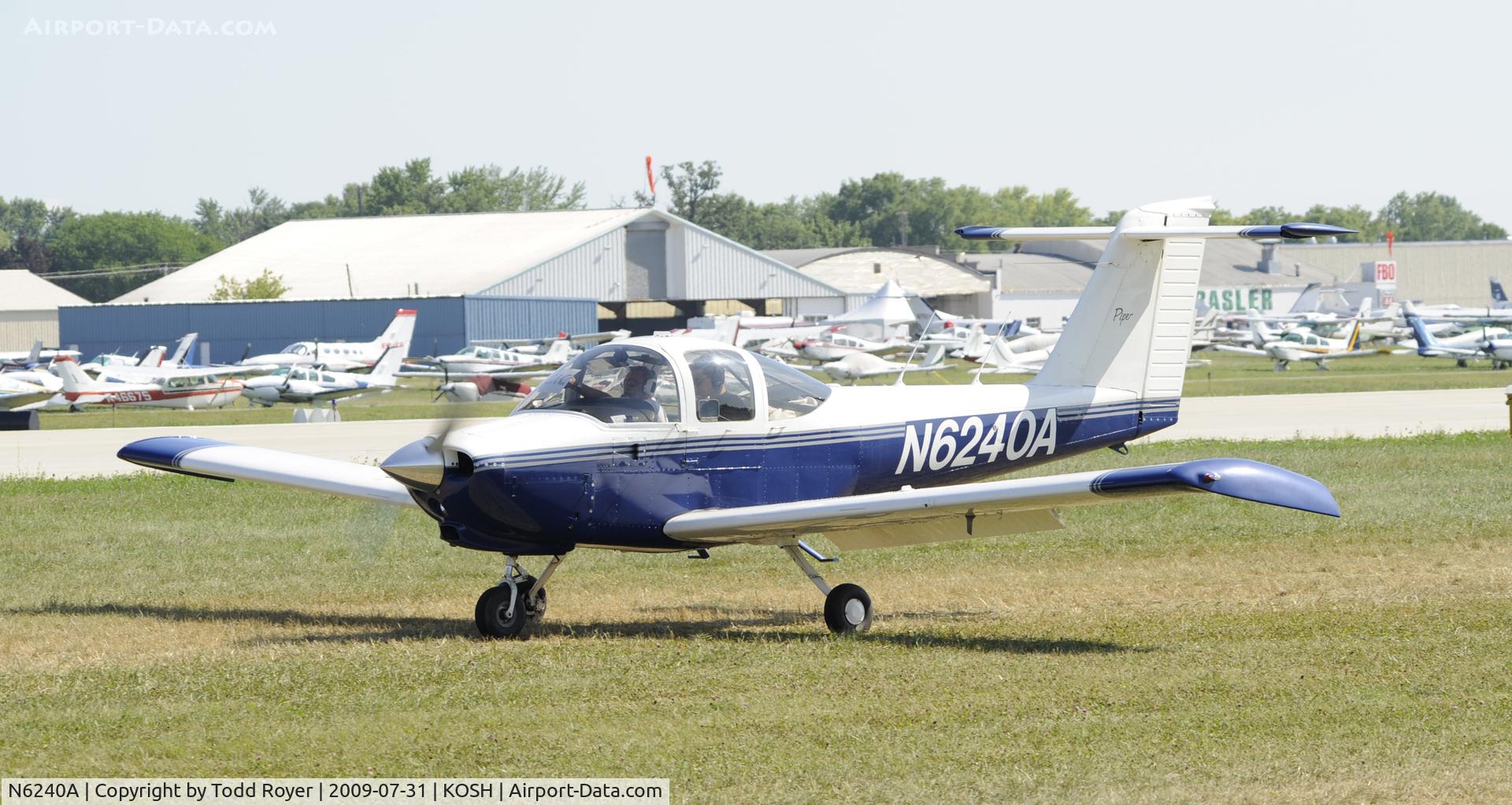 N6240A, 1978 Piper PA-38-112 Tomahawk Tomahawk C/N 38-78A0351, EAA AIRVENTURE 2009