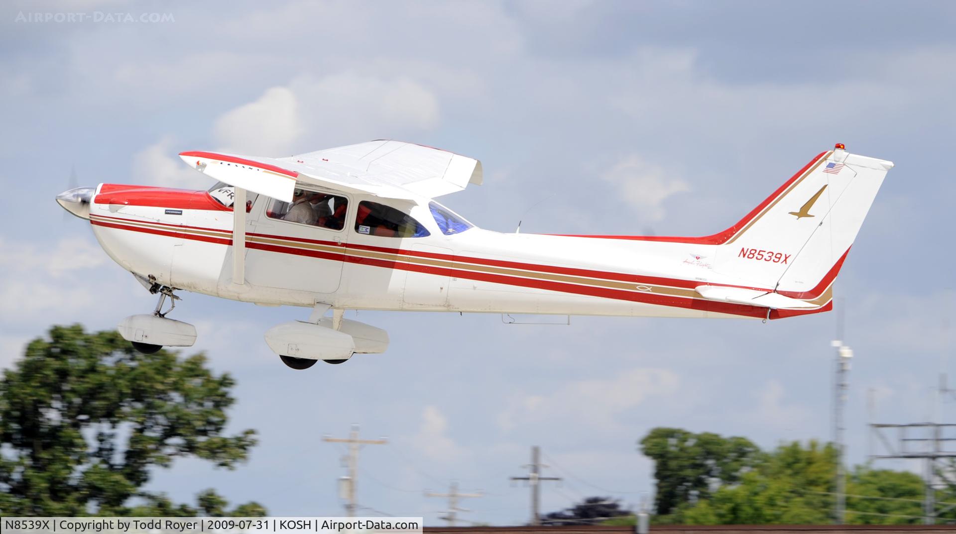 N8539X, 1962 Cessna P172D Skyhawk Powermatic C/N P17257139, EAA AIRVENTURE 2009