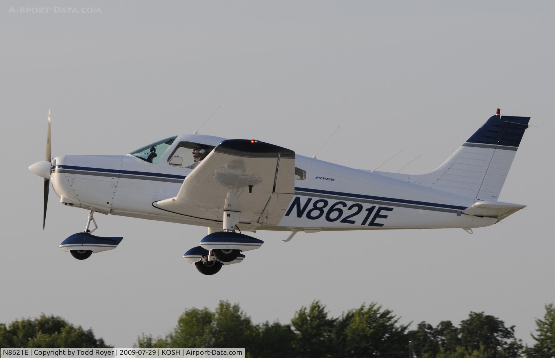 N8621E, 1976 Piper PA-28-151 C/N 28-7615143, EAA AIRVENTURE 2009