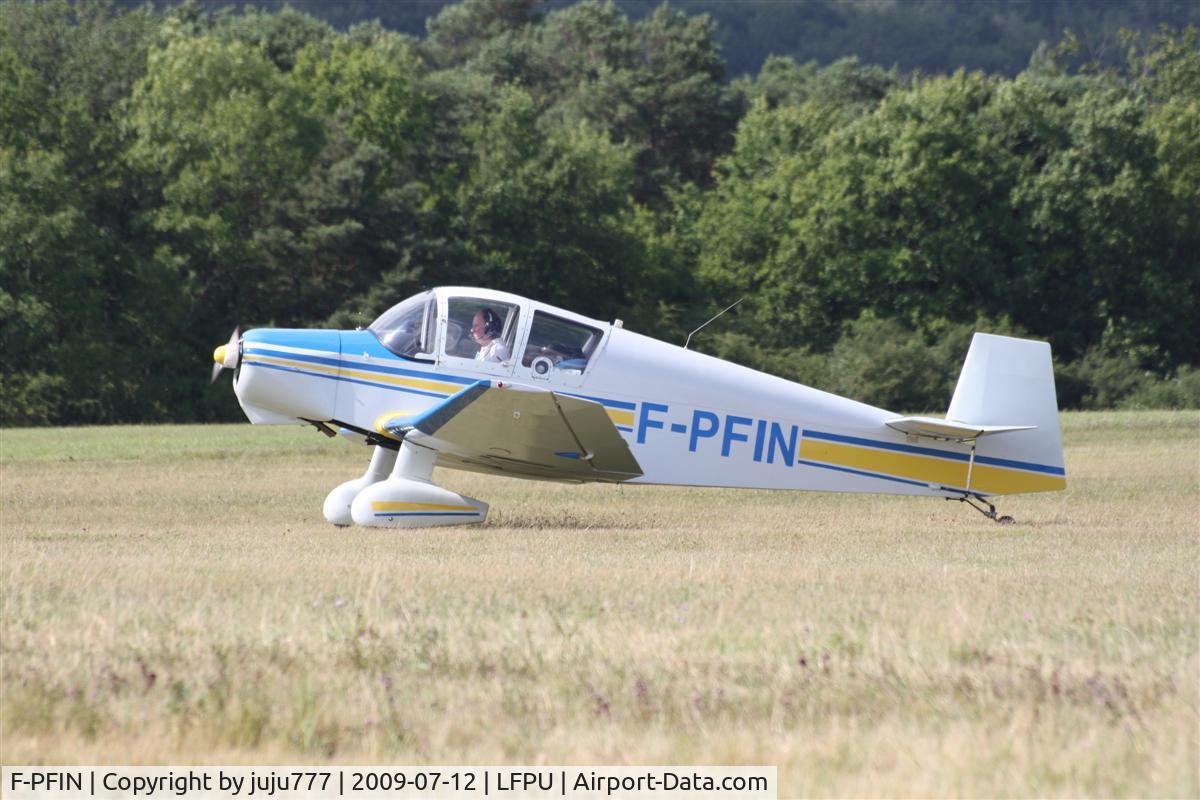 F-PFIN, Jodel D-112 C/N 1770, on display at Moret