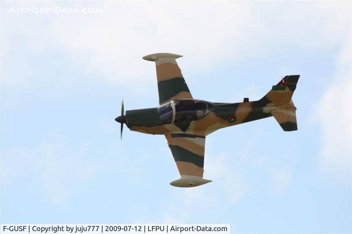 F-GUSF, SIAI-Marchetti SF-260C C/N 440, on display at Moret