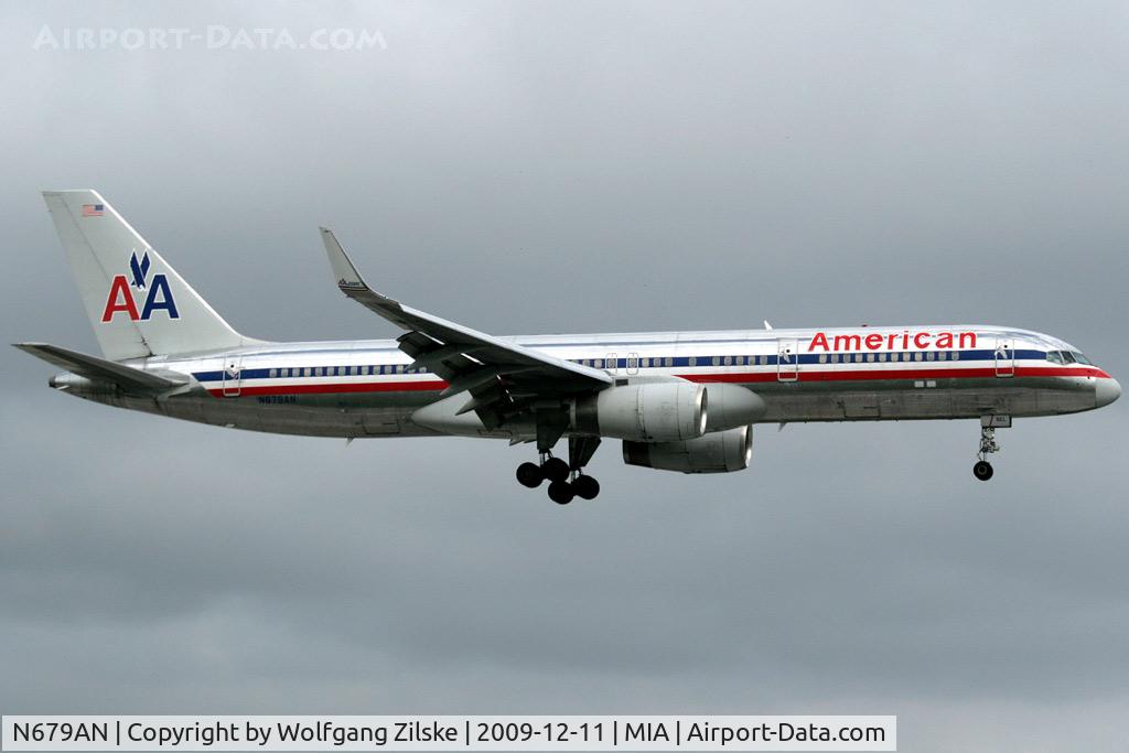 N679AN, 1999 Boeing 757-223F C/N 29589, visitor