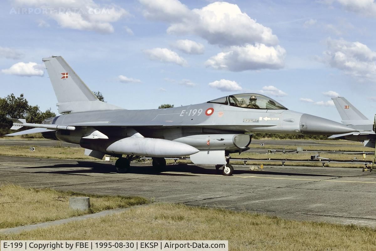 E-199, SABCA F-16AM Fighting Falcon C/N 6F-26, ready for another mission from Skrydstrup AB Denmark