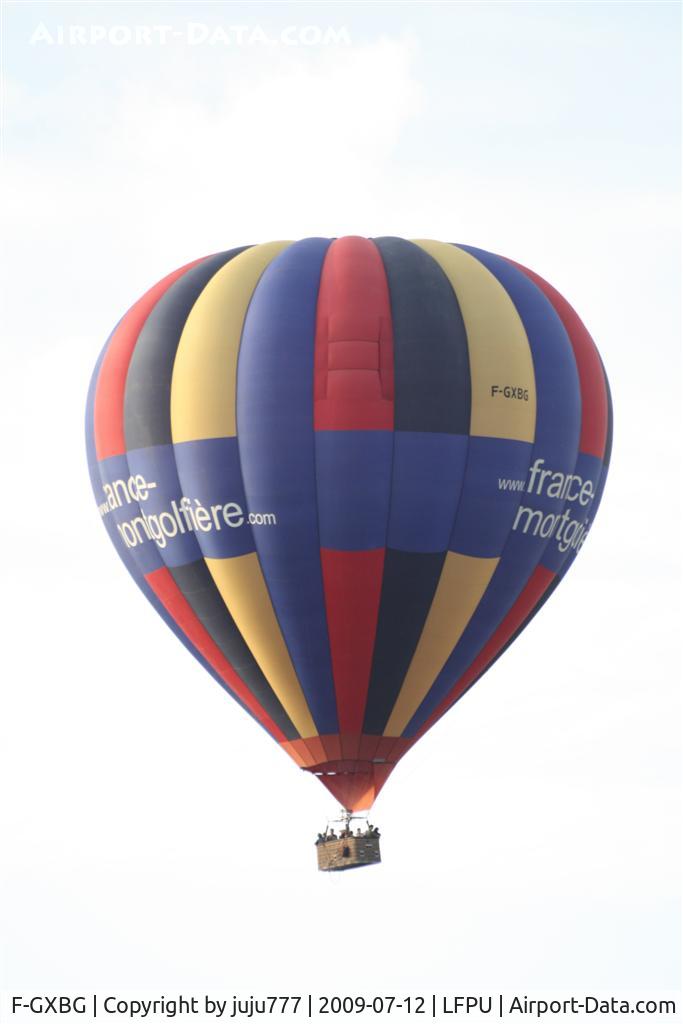 F-GXBG, Cameron Balloons A-250 C/N 10785, on display at Moret