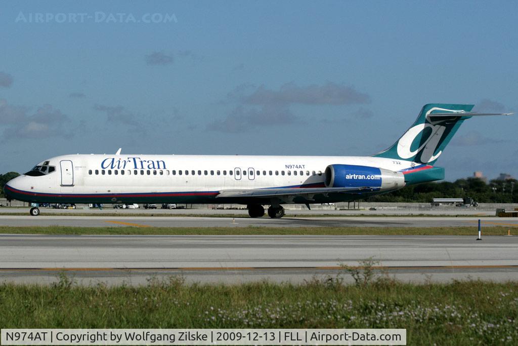 N974AT, 2002 Boeing 717-200 C/N 55034, visitor