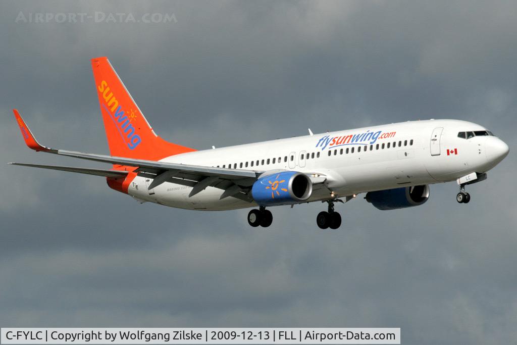 C-FYLC, 2006 Boeing 737-8BK C/N 33029, visitor