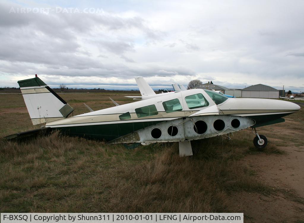 F-BXSQ, Piper PA-34-200T C/N 347670160, Now he is a wreck since many years...