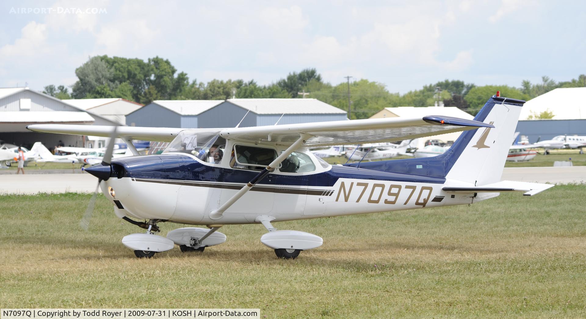 N7097Q, 1972 Cessna 172L C/N 17260397, EAA AIRVENTURE 2009