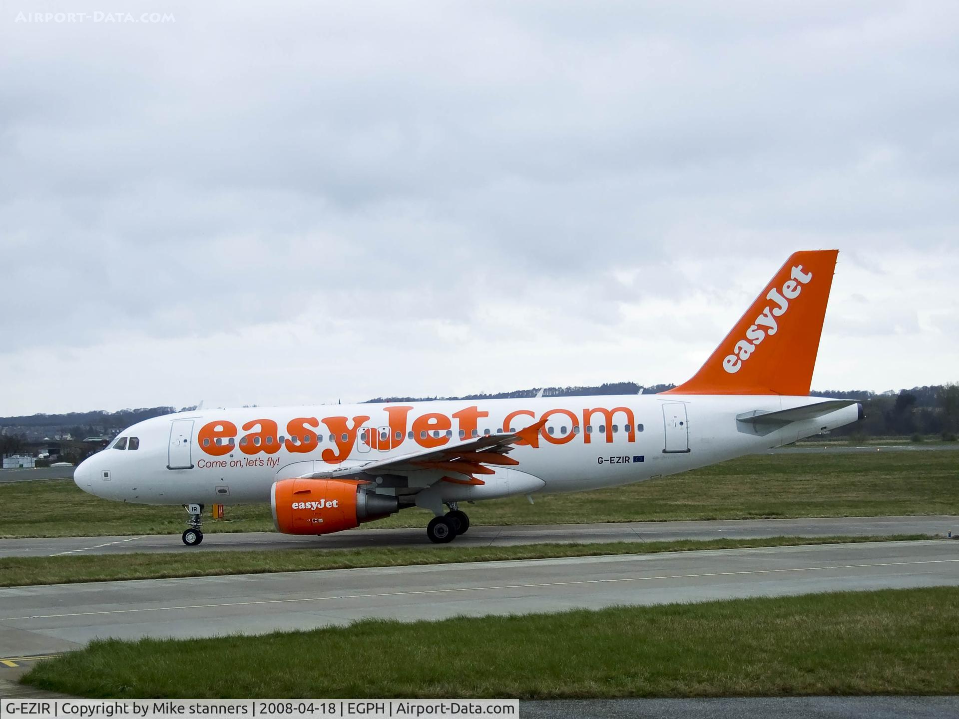 G-EZIR, 2005 Airbus A319-111 C/N 2527, Easyjet A319 Taxiing to runway 06 At EDI