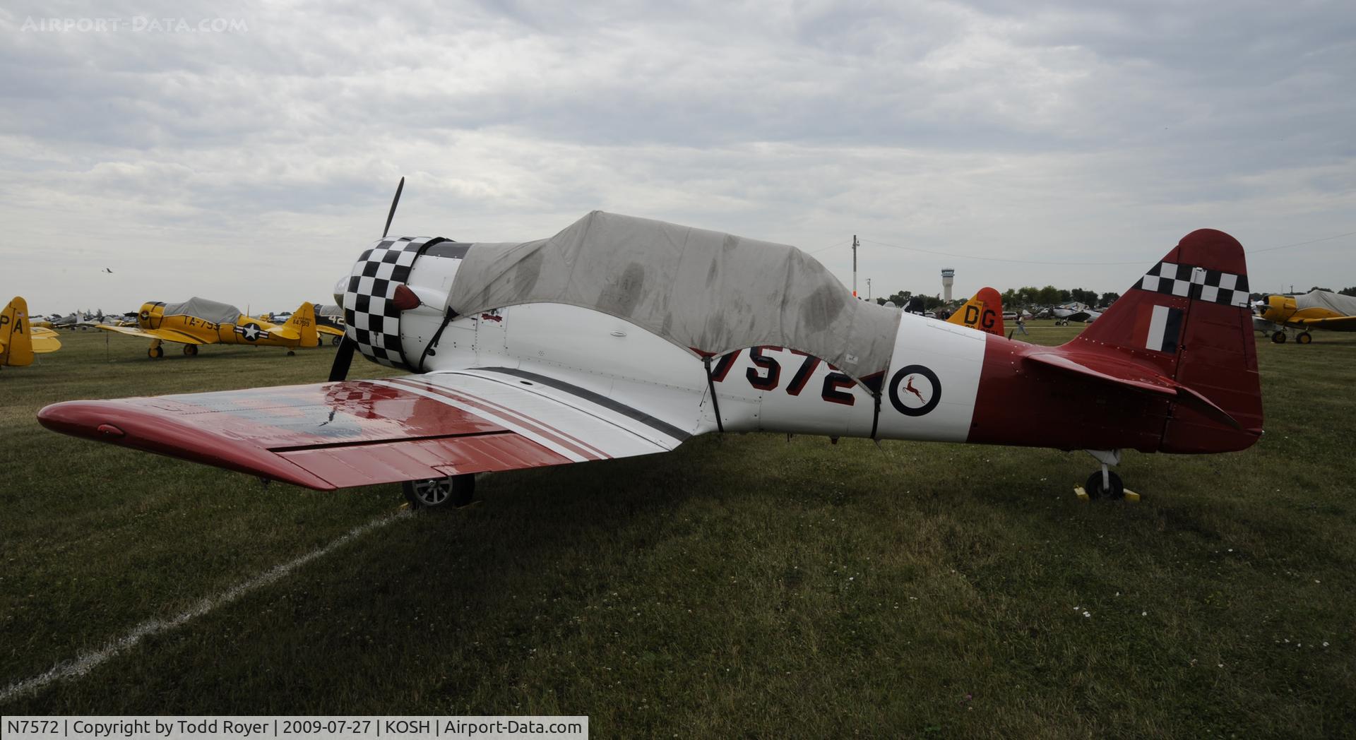 N7572, 1941 North American AT-6D Texan C/N 41-34018, EAA AIRVENUTRE 2009